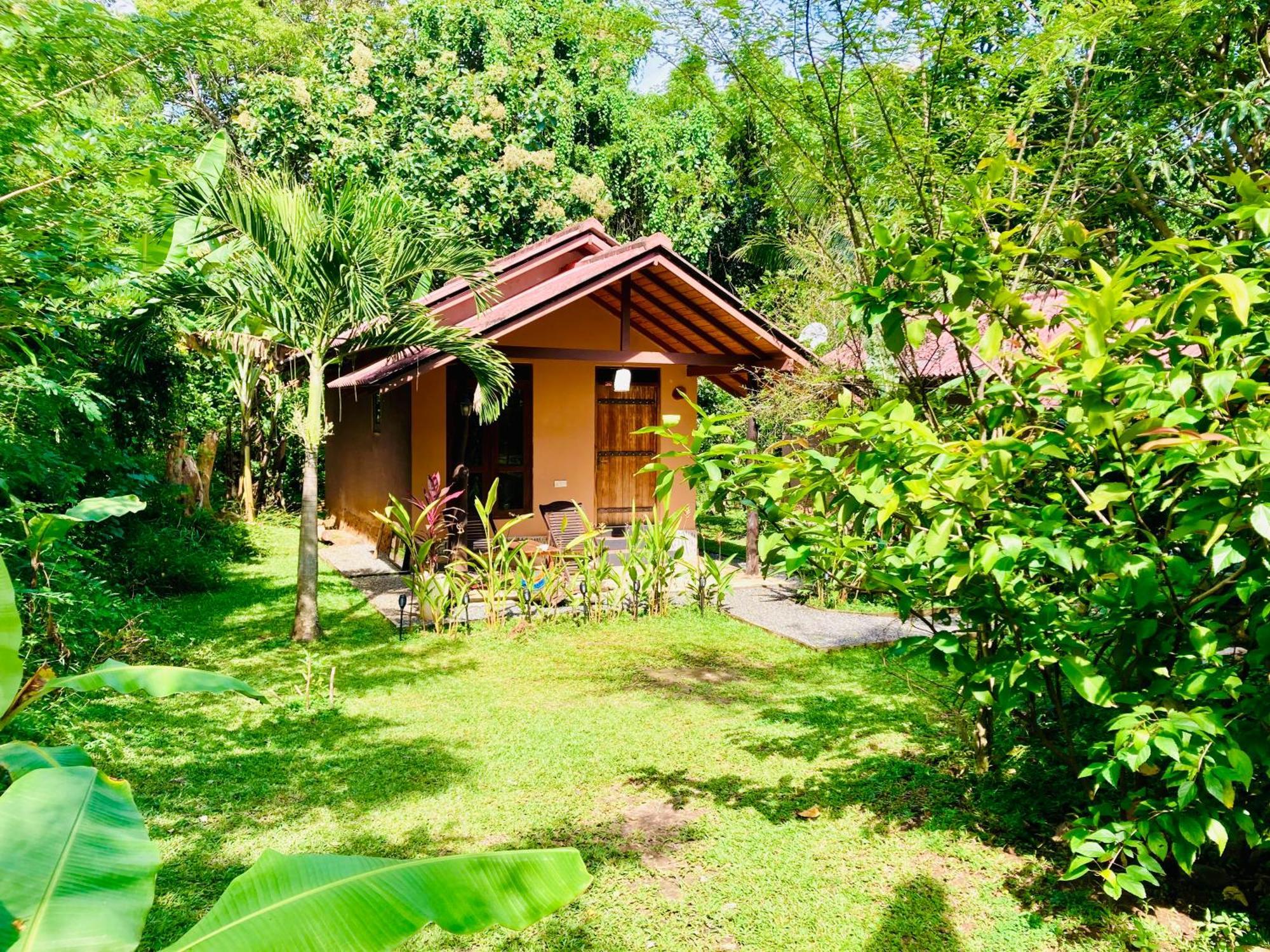 Suncity Privacy Cottages Udawalawe Exterior foto