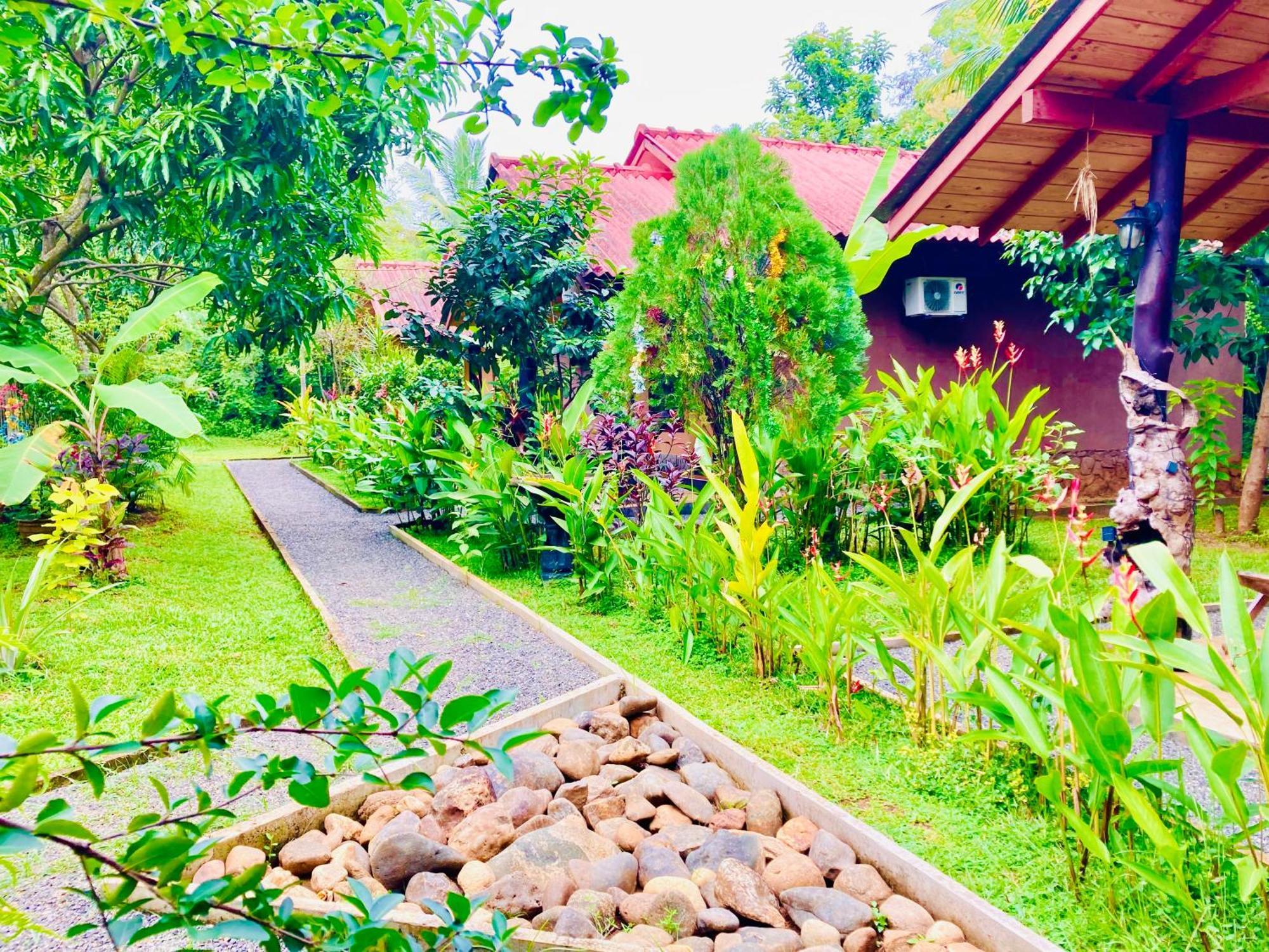 Suncity Privacy Cottages Udawalawe Exterior foto